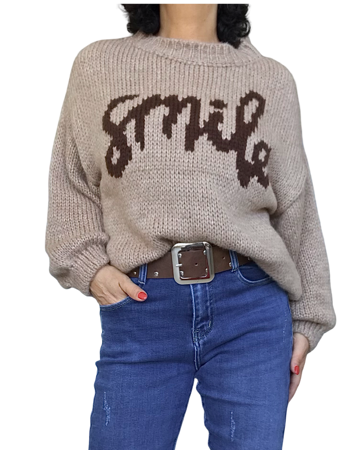 Chandail uni en gros tricot beige « SMILE »