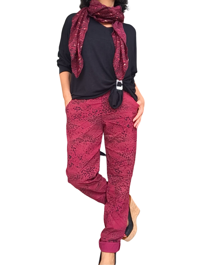 Pantalon rouge vin motifs léopard à taille élastique avec cordon