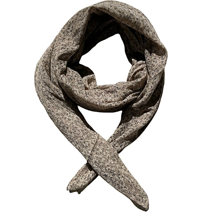 Foulard moka petit fleuri blanc et marine 20% soie et 80% coton