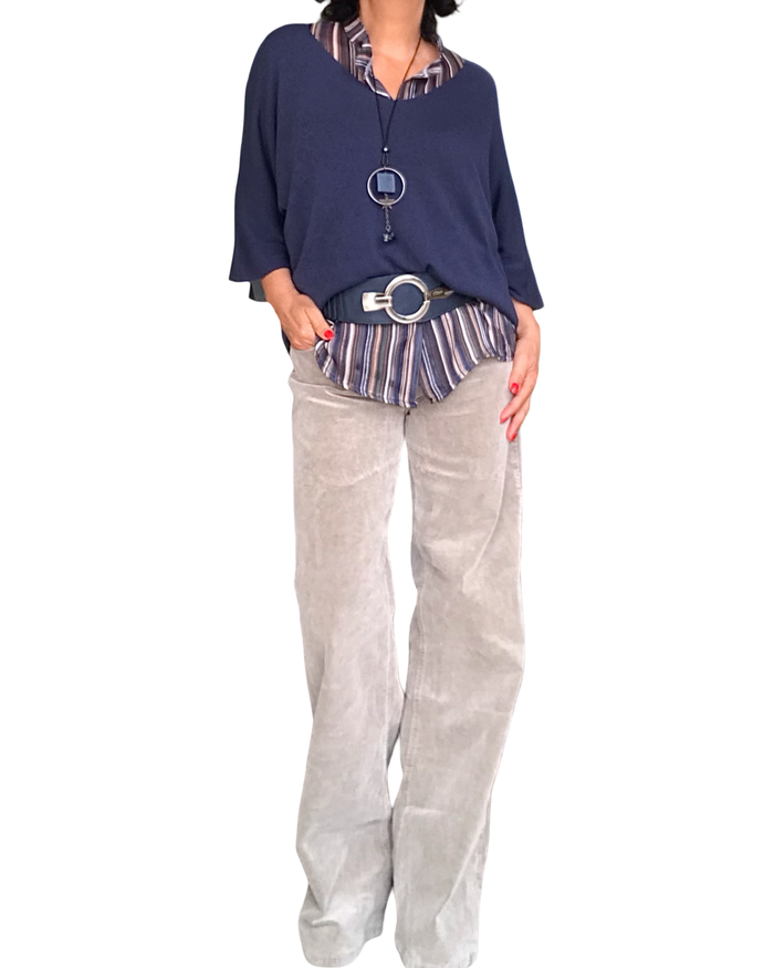 Chandail uni marine, col en V manche 3/4