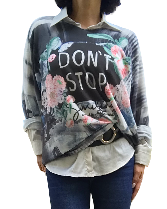 T-shirt col en V manche longue, dessin de fleurs blanc, rose, vert et noir