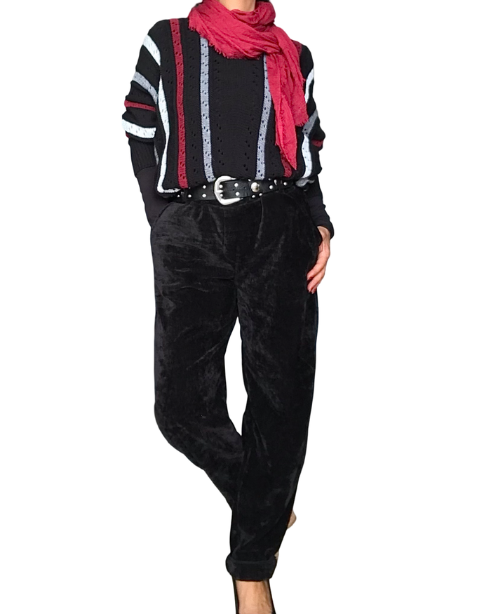 Chandail en tricot noir en pointel rayures verticales, manche longue