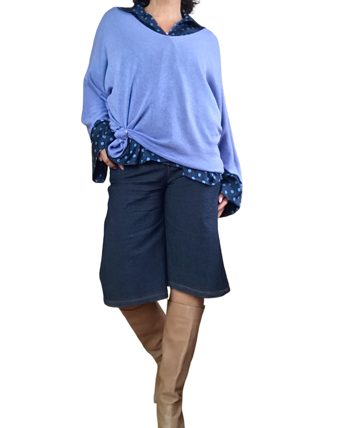 Chandail uni bleu ciel, col en V manche 3/4