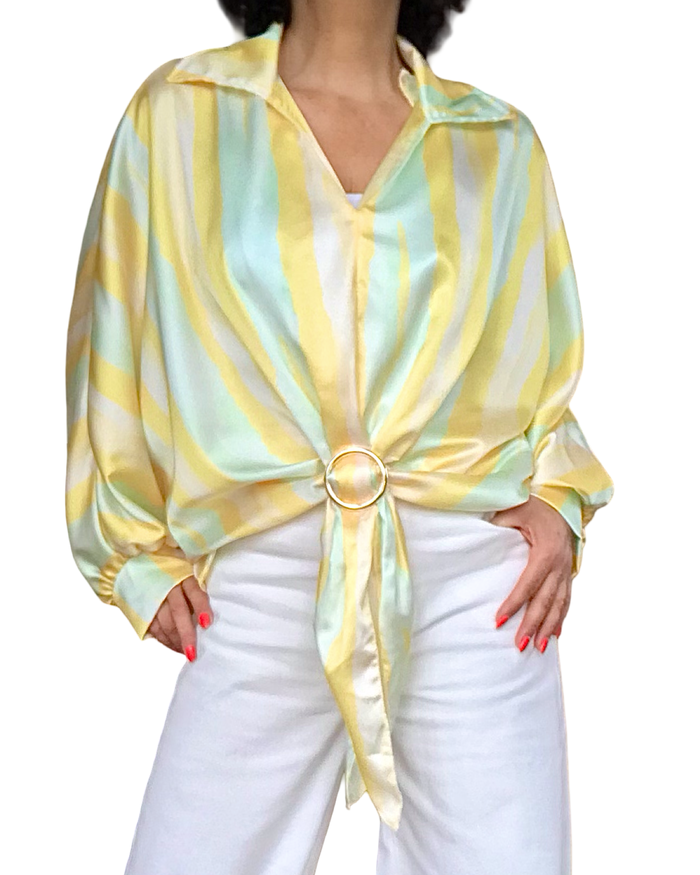 Blouse en satin rayé jaune, vert et blanc manche chauve-souris