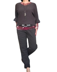 Chandail de tricot léger brun manche 3/4 garni de frisons