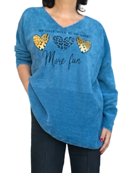 Chandail bleu sarcelle col en V en velours chenille avec 3 cœurs