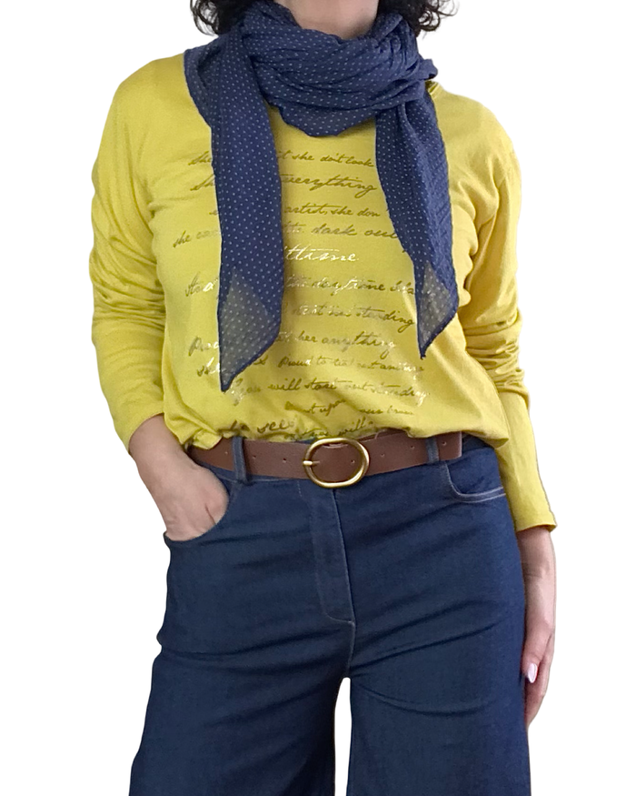 T-shirt manche longue jaune citron avec écritures dorées