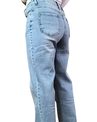 Jeans bleu pâle, jambe droite classique 28 pouces de jambe