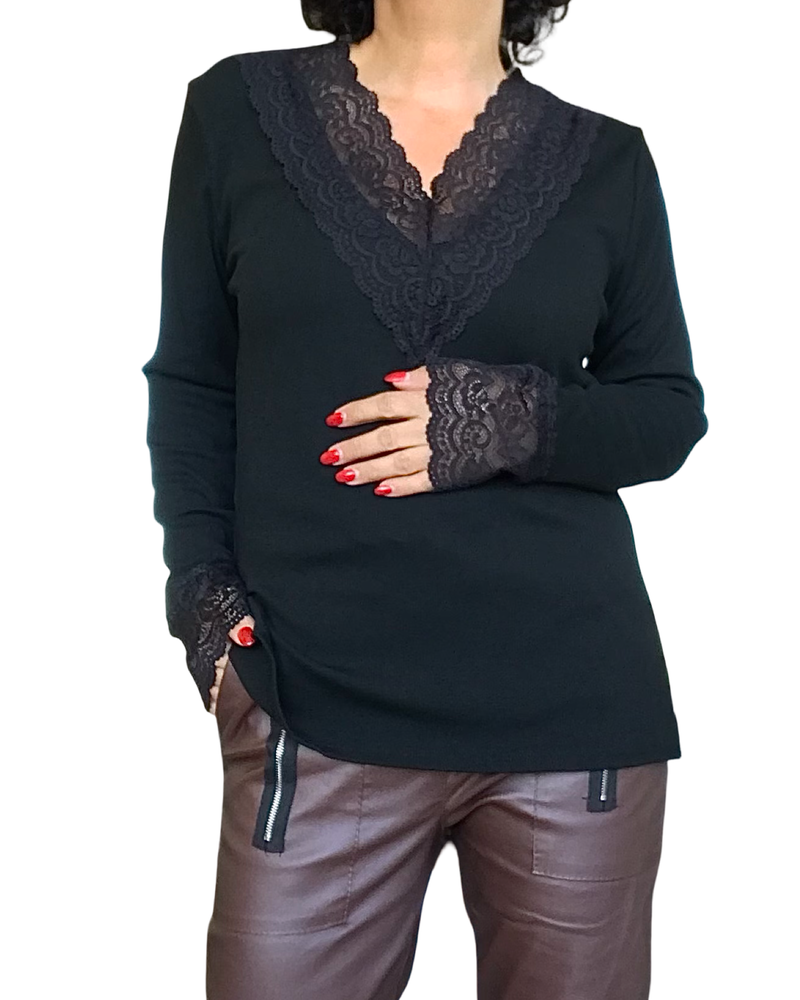 T-shirt noir uni, manche longue, col en V en dentelle et bas des manches en dentelle