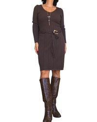 Robe en tricot brune au genou col en V
