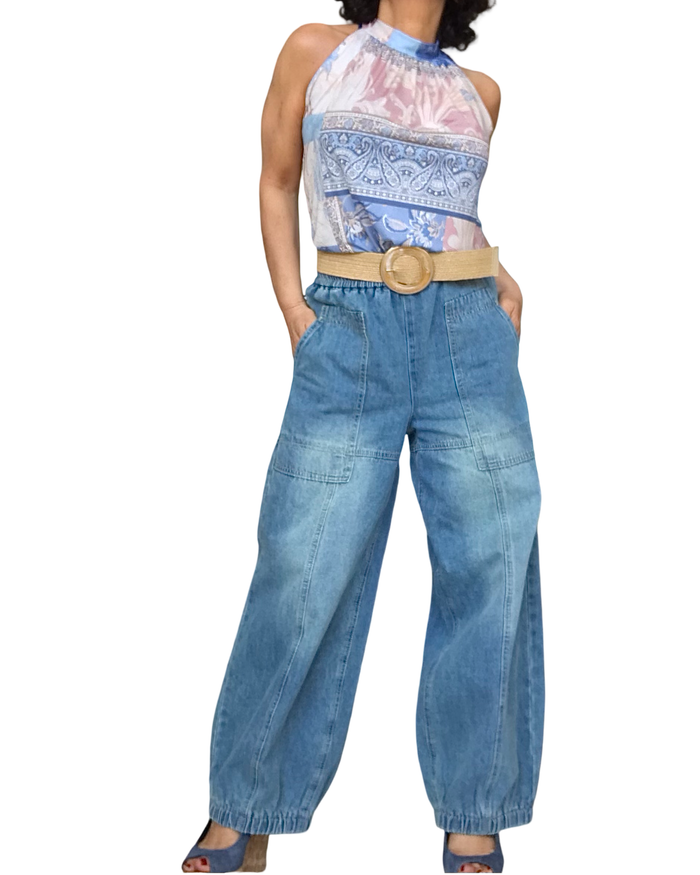 Camisole noué au cou fleuri bleu, beige et rose pâle