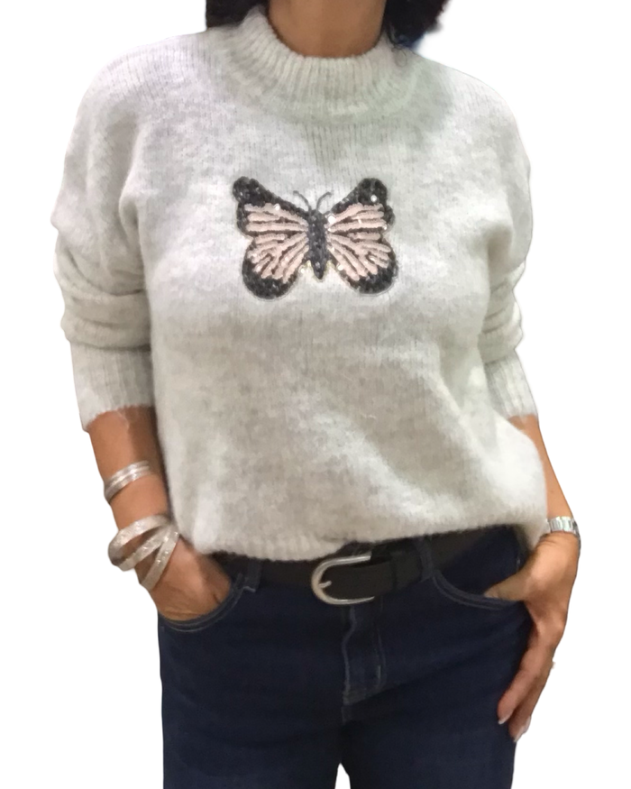 Chandail col montant gris pastel chiné en tricot avec un appliqué de papillon