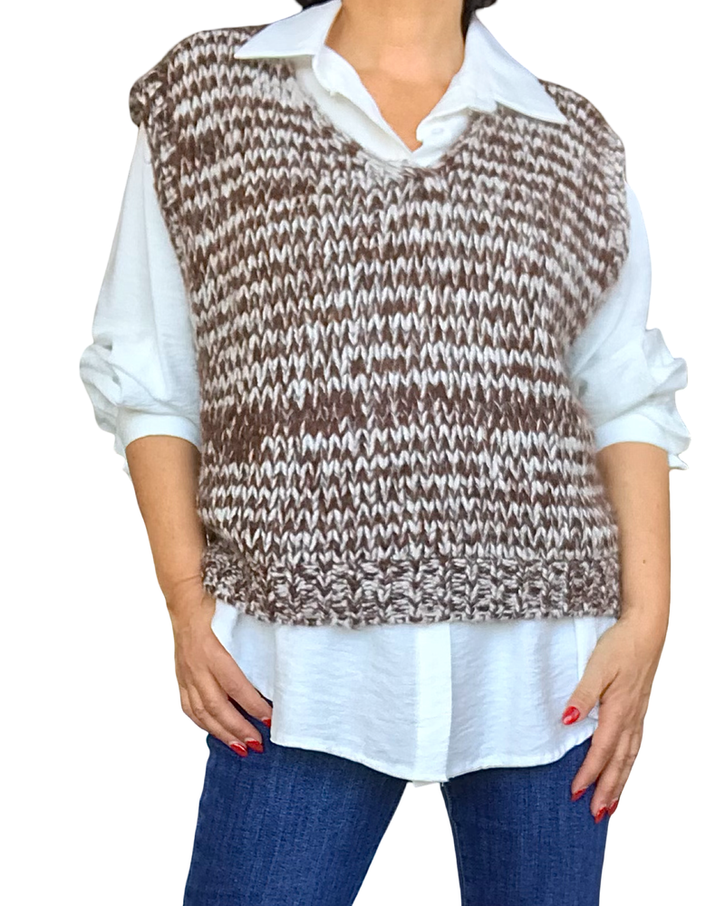 Débardeur en tricot col en V chiné brun et crème