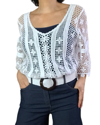 Chandail col en V en crochet blanc, manche 3/4 cloche