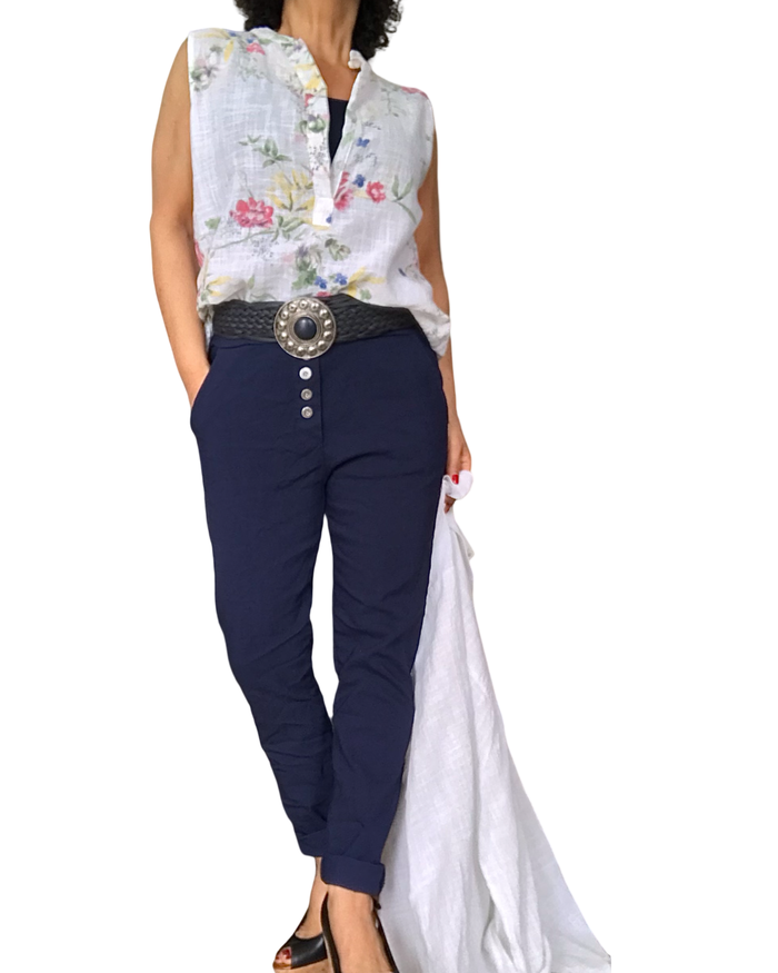 Blouse blanche sans manche petites fleurs bleu, jaune, rose, rouge et vert