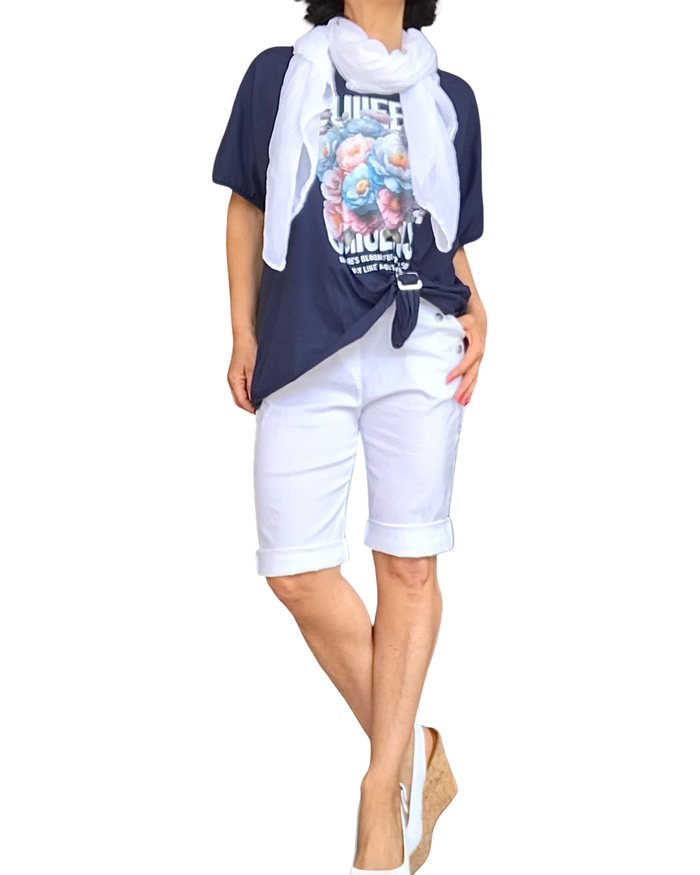 T-shirt col en V marine – bouquet & papillon