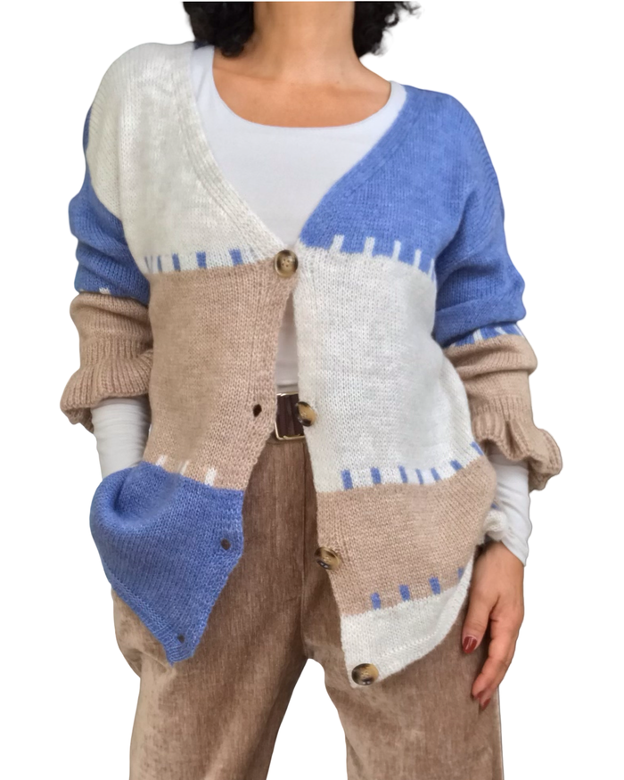 Cardigan à boutons patch work avec frisons au bas des manches