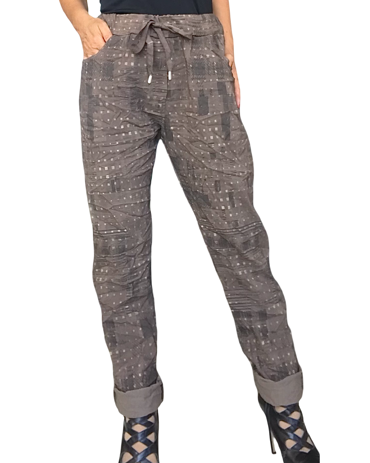 Pantalon brun à taille élastique avec cordon, imprimé d’un léger motif noir et petits carreaux dorés( Livraison 2 octobre)