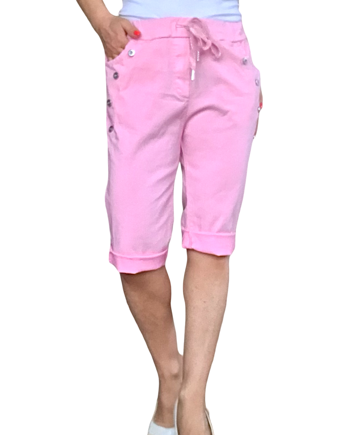 Bermuda rose bébé à taille élastique avec cordon et 4 boutons décoratifs