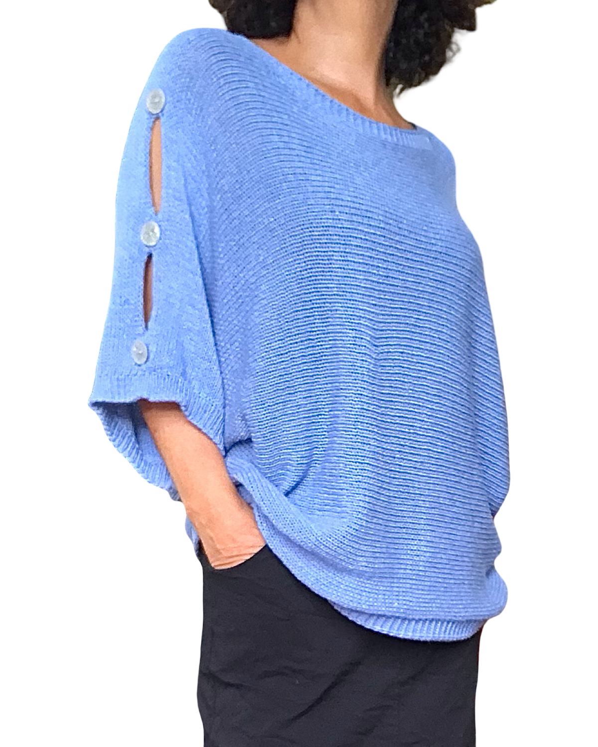Chandail uni bleu jeans en tricot avec ouvertures sur les épaules