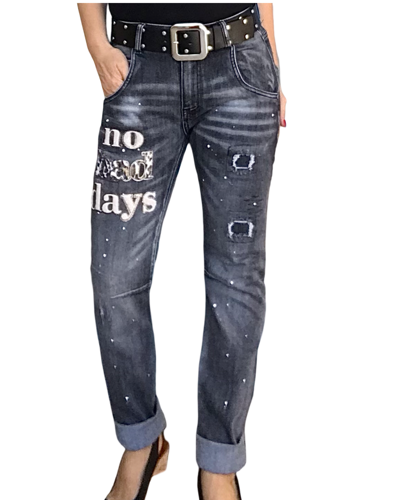 Jeans boyfriend noir délavé « no bad days »