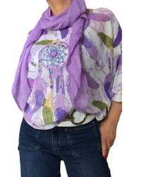 Chandail en mailles avec dessin de capteur de rêves lilas avec foulard Lilas et ceinture large en similicuir, élastique blanche