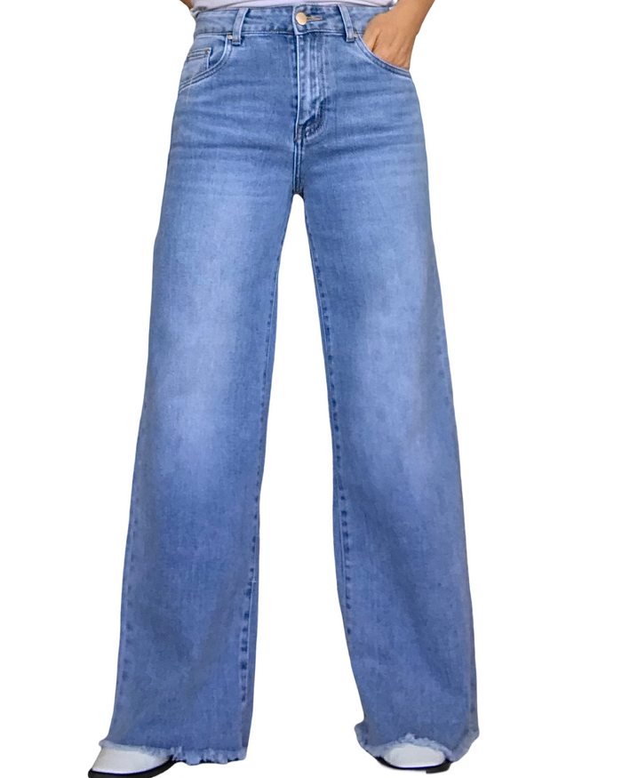 Jeans bleu pâle large frangé au bas 30 pouces de jambe | Livraison 10 mai