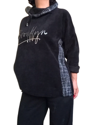 Chandail col cheminé en velours noir