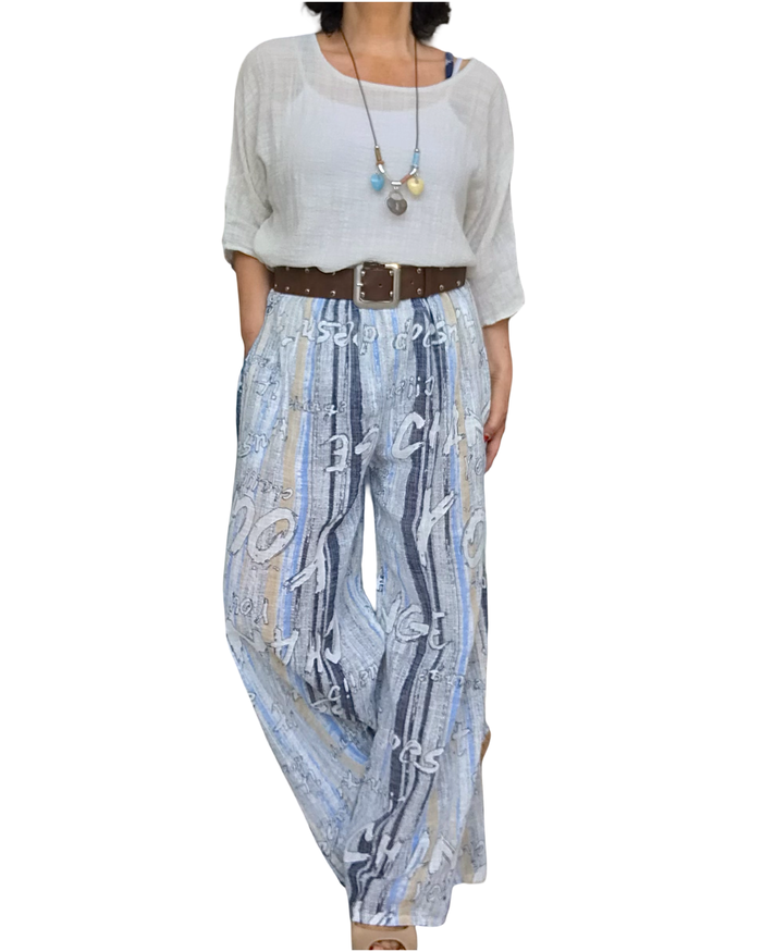 Pantalon palazzo rayé bleu marin, beige, bleu ciel et blanc avec des lettres blanches taille élastique