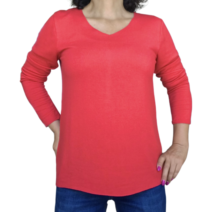 chandail rouge en tricot col en V