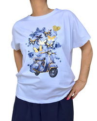 T-shirt blanc Vespa & papillons – style doux et estival