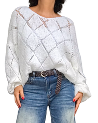 Chandail uni blanc en tricot motif losange, col en V, manche longue
