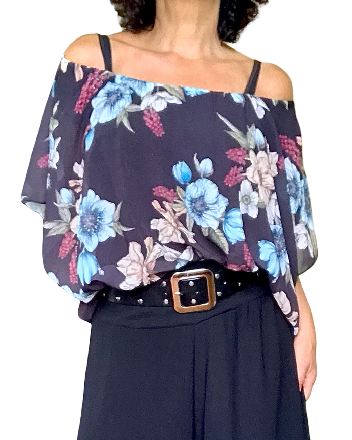 Blouse en voile noire fleurie bande au bas, manche courte