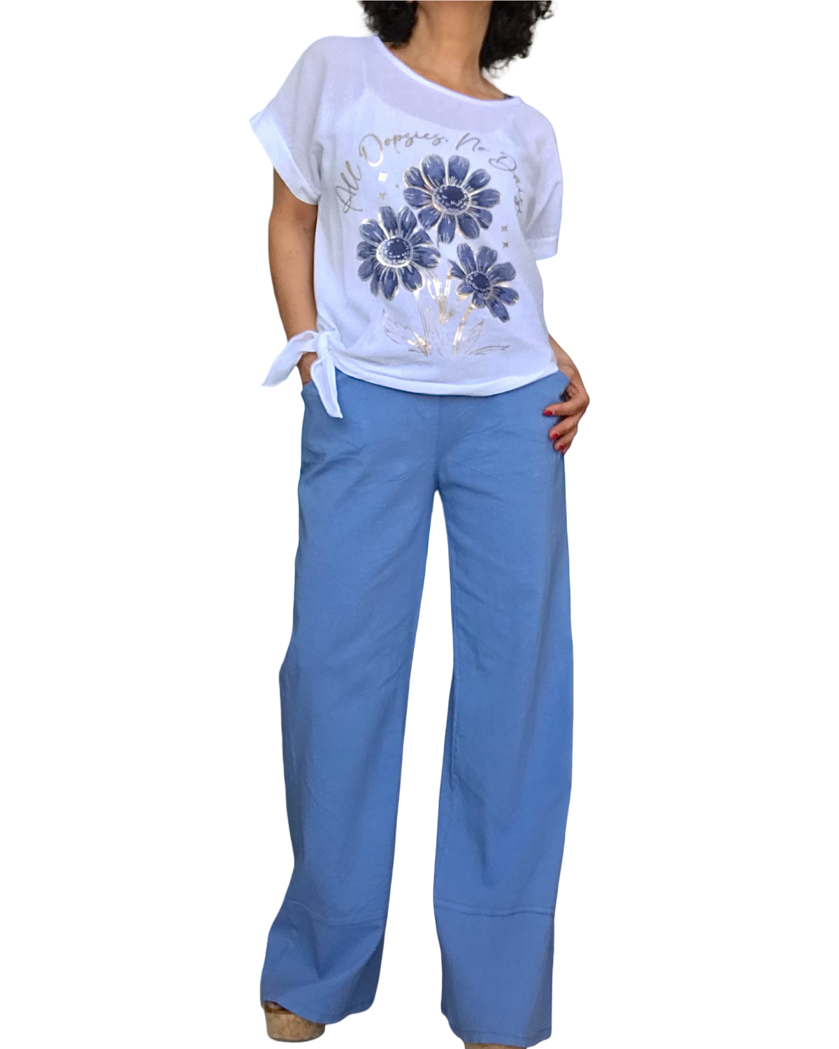 Blouse blanche manche courte avec 3 marguerites marines