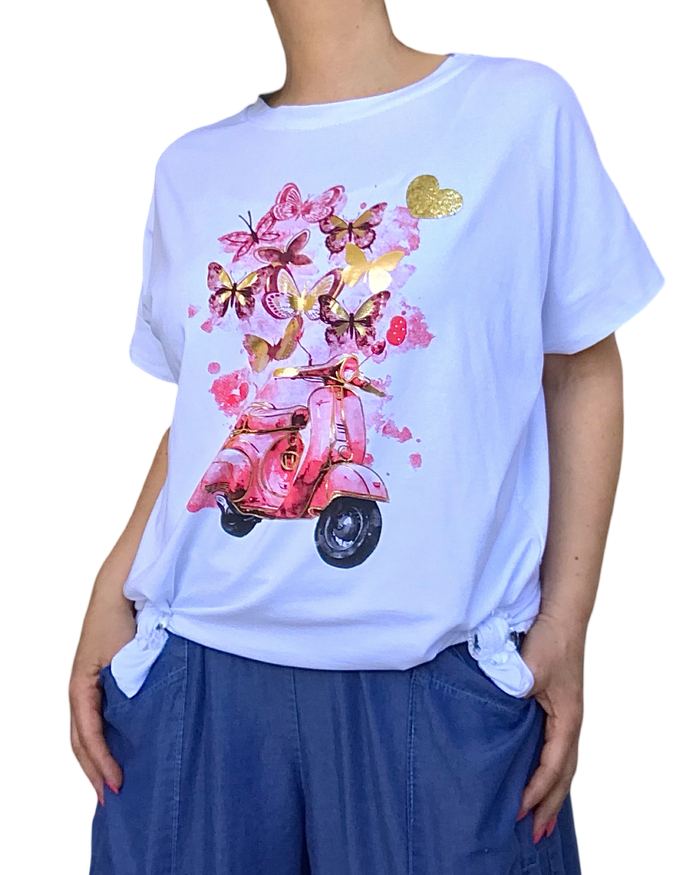 T-shirt blanc Vespa & papillons – style doux et estival
