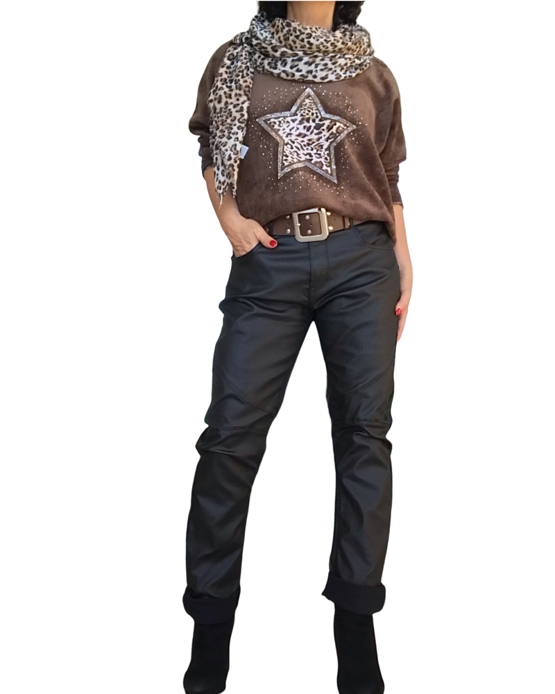 Chandail brun col en V en velours chenille avec une étoile en léopard