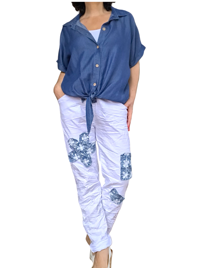 Pantalon blanc avec patch bleu jeans à taille élastique avec cordon