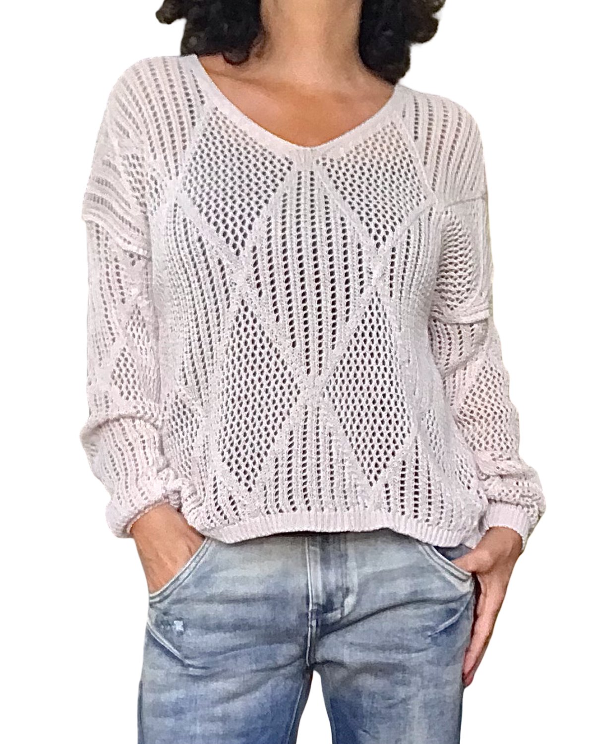 Chandail uni beige en crochet motif losange, manche longue