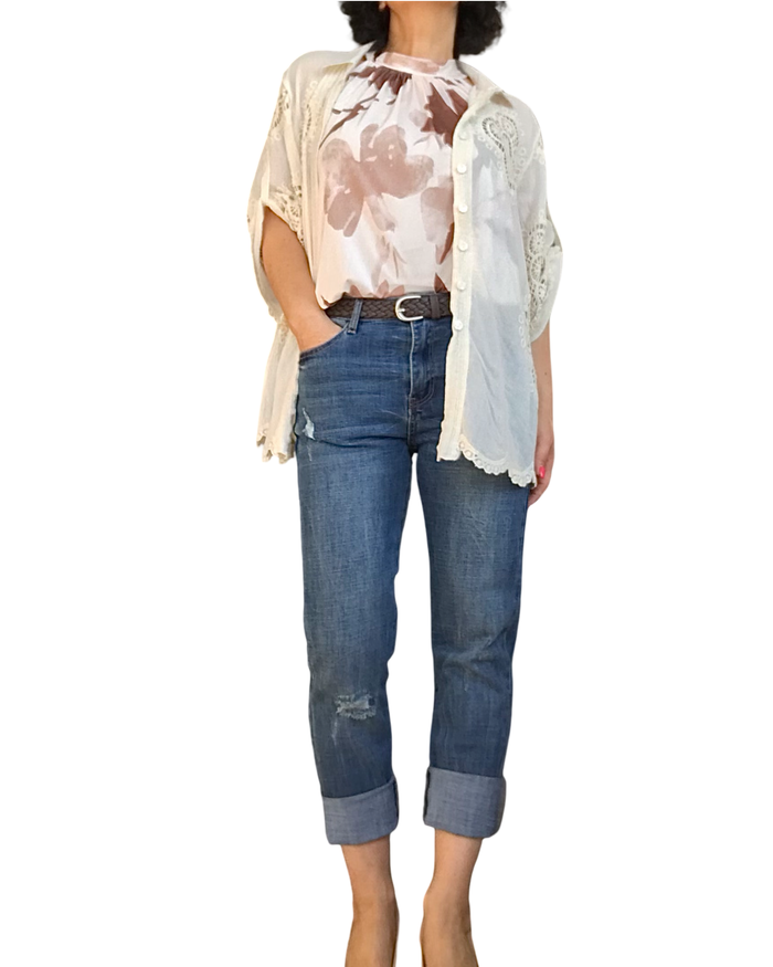 Chemise off white 3/4 avec dentelle délicate