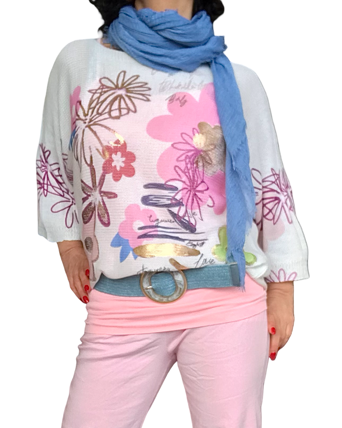Chandail crème en tricot léger manche courte avec imprimé de fleurs rose, bleu ciel et doré