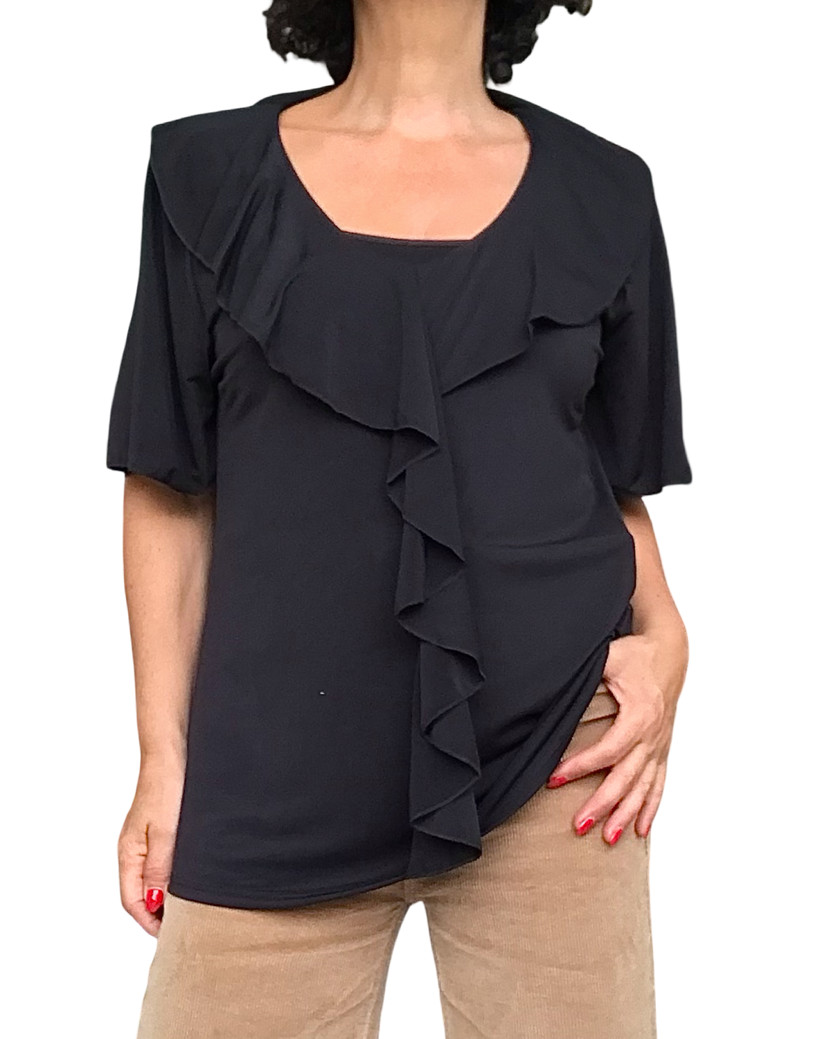 T-shirt noir col en V avec volant à l’encolure et devant, manche courte