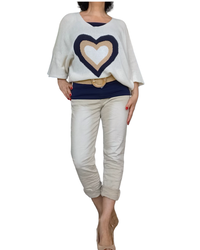 Chandail tricot vanille col en V manche courte avec un cœur au milieu