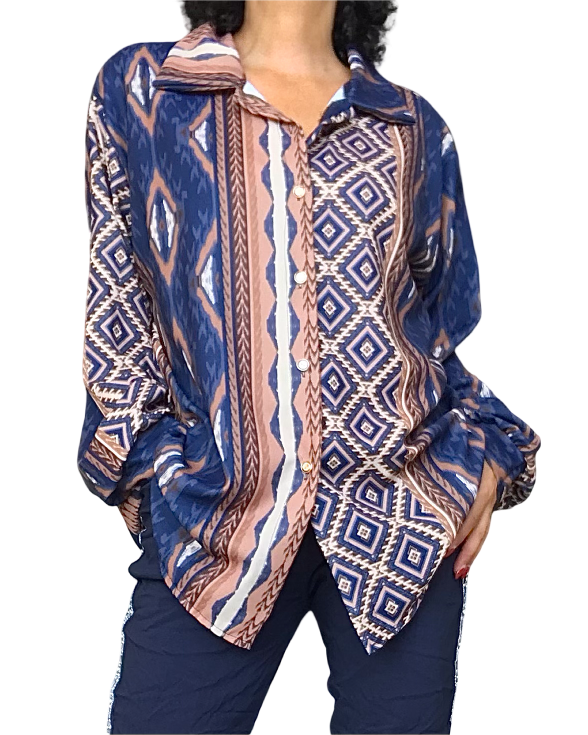 Chemise marine à imprimé aztèque vertical camel, brun et beige, manches longues – vue de face