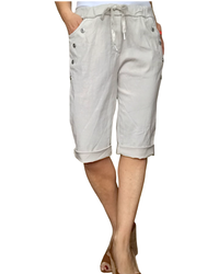 Bermuda beige à taille élastique avec cordon et 4 boutons décoratifs