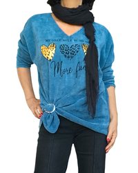 Chandail bleu sarcelle col en V en velours chenille avec 3 cœurs