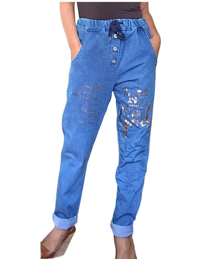 Jeans bleu moyen à taille élastique avec écritures dorées sur chaque jambe