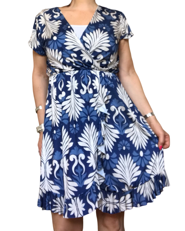 Robe courte, imprimée, florale, marine, crème et beige, élastique à la taille manches courtes et volant au bas