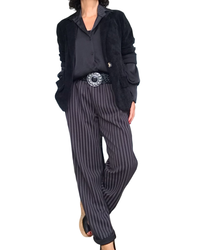 Pantalon rayé noir et brun, taille élastique avec une ceinture