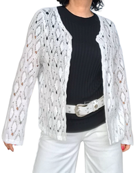 Boléro en crochet blanc cassé manche longue