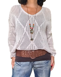 Chandail uni beige en crochet motif losange, manche longue